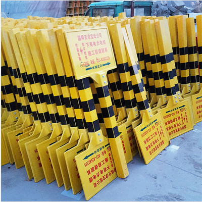 公路玻璃鋼標(biāo)志牌價格解析與交通安全設(shè)施工程概覽